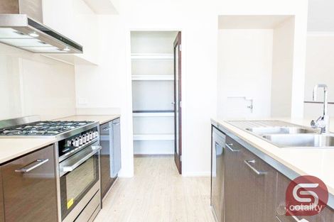 Property photo of 48 Serene Crescent Springfield Lakes QLD 4300