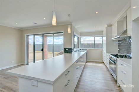 Property photo of 16 Charolais Street Delacombe VIC 3356