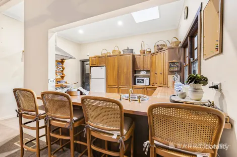 Property photo of 102 Mt Dandenong Road Croydon VIC 3136