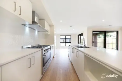 Property photo of 13 Princes Circuit Wallan VIC 3756