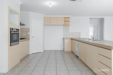 Property photo of 11 Caravel Way Halls Head WA 6210