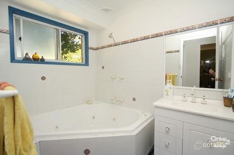 Property photo of 32 Katrina Street Seven Hills NSW 2147