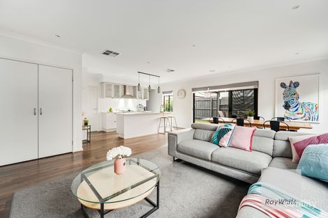 Property photo of 32 Avisha Way Greenvale VIC 3059