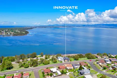 Property photo of 5 Northcliffe Drive Lake Heights NSW 2502