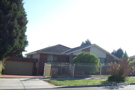 35 Arthur Phillip Dr, Endeavour Hills, VIC 3802