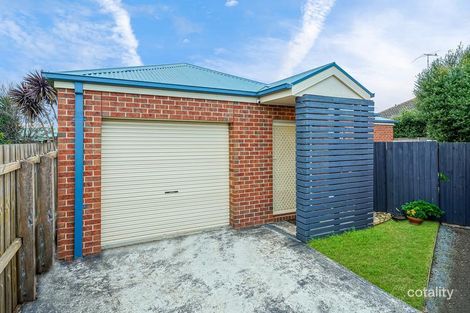 Property photo of 3/11-13 Roseview Way St Albans Park VIC 3219