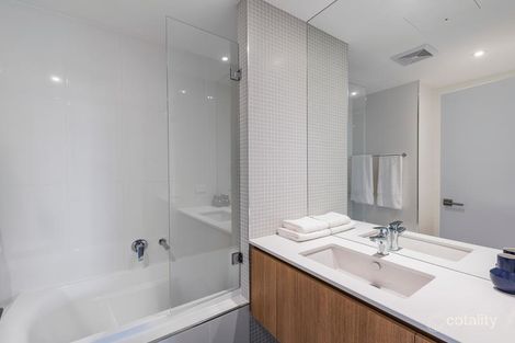 Property photo of 3206/126 Parkside Circuit Hamilton QLD 4007