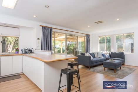Property photo of 21 Luffe Court Swan View WA 6056