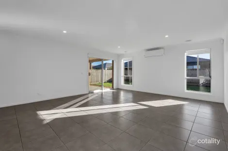 Property photo of 6 Cogar Drive Werribee VIC 3030