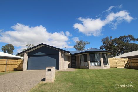 12 Bradman Way, Urangan, QLD 4655