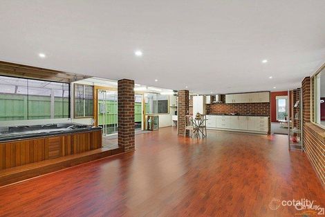Property photo of 74 Webster Way Pakenham VIC 3810