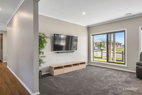 Property photo of 14 Collins Parade Kyneton VIC 3444