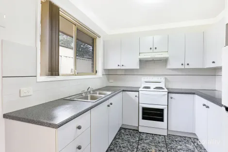 Property photo of 2/8A Wade Street Figtree NSW 2525