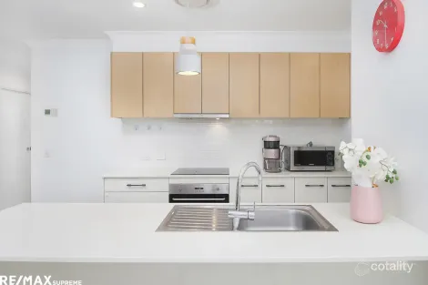 Property photo of 4/42 Selborne Street Mount Gravatt East QLD 4122