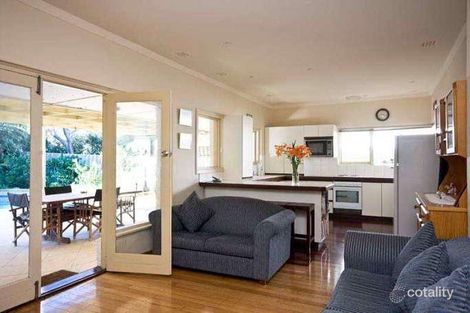 Property photo of 22 Roscommon Road Floreat WA 6014