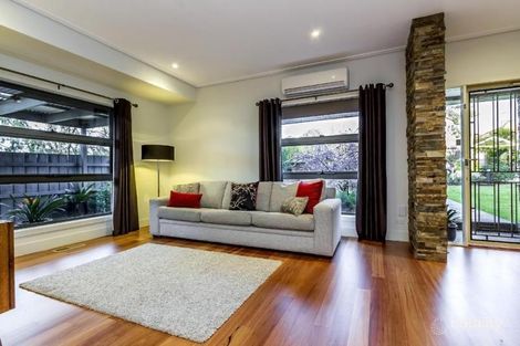 Property photo of 1/19 Farquharson Street Mount Waverley VIC 3149
