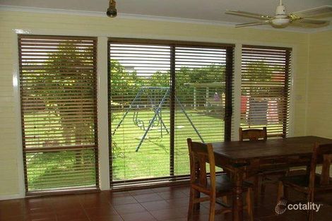Property photo of 8 Strawbent Rise Narre Warren VIC 3805