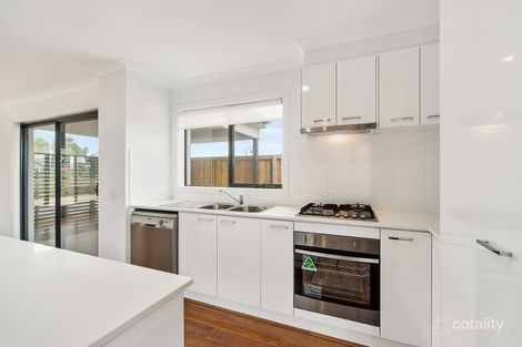 Property photo of 24/17 Golden Elm Way Lyndhurst VIC 3975