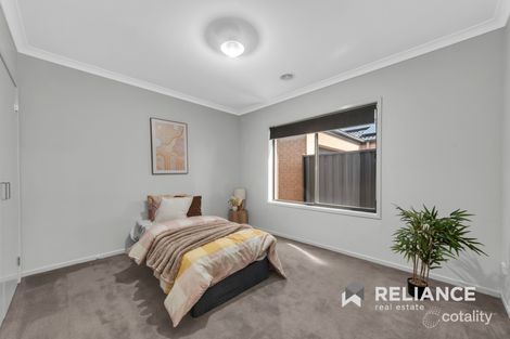 Property photo of 46 Kinglake Drive Manor Lakes VIC 3024