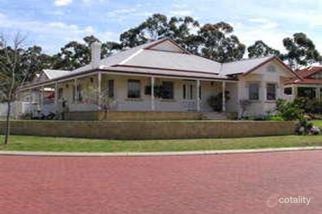 18 Maple Cres, Helena Valley, WA 6056