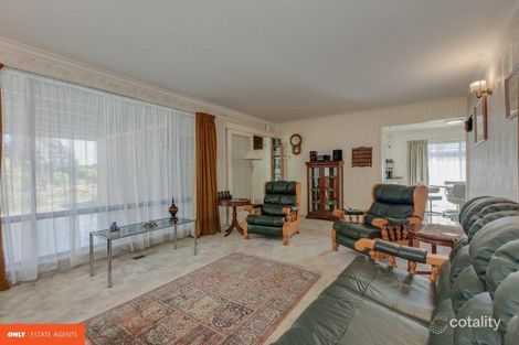 Property photo of 13 Kent Road Narre Warren VIC 3805