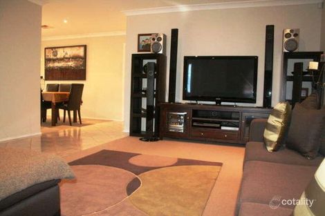 Property photo of 24 Wallcliffe Court Wattle Grove NSW 2173