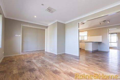 Property photo of 6 Lyons Place Dubbo NSW 2830