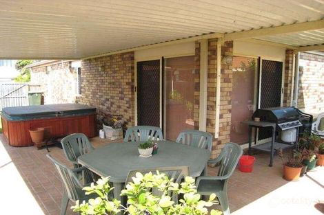 Property photo of 16 Rose Crescent Fitzgibbon QLD 4018