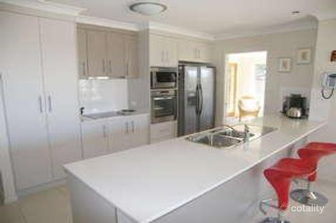 Property photo of 2A Henry Street Mount Lofty QLD 4350