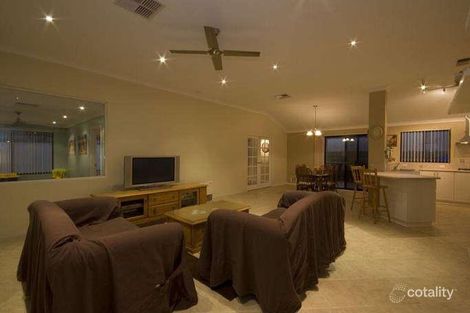 Property photo of 26 Chartwell Bend Hocking WA 6065