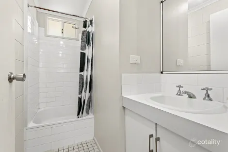 Property photo of 15/11 Island Drive Cannonvale QLD 4802