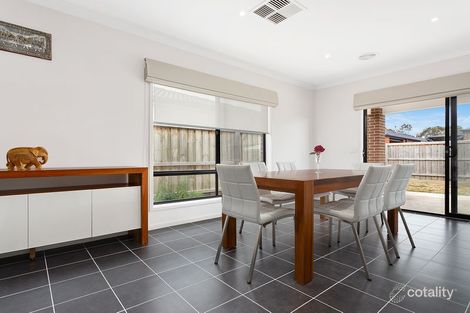 Property photo of 8 Aylesbury Boulevard Doreen VIC 3754
