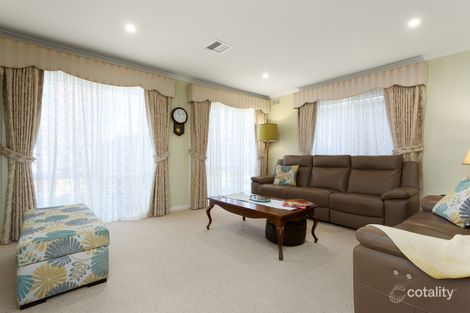 Property photo of 32 Bellara Crescent Kealba VIC 3021