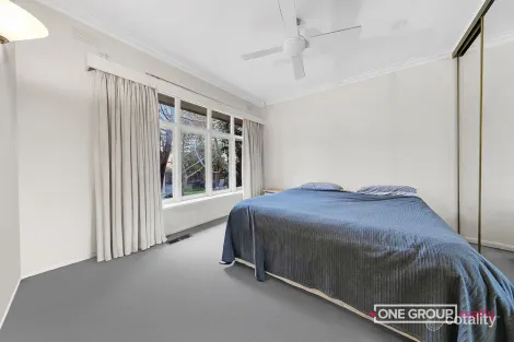 Property photo of 217 Mountain View Parade Rosanna VIC 3084