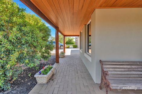 Property photo of 4 Placid Bend South Yunderup WA 6208