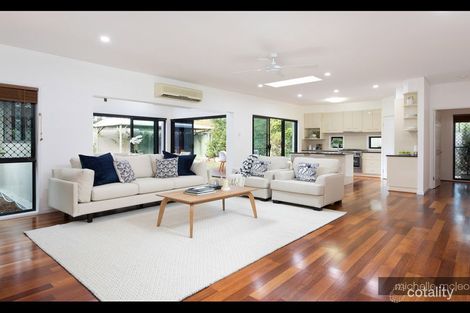 Property photo of 2 Carissa Place Chapel Hill QLD 4069