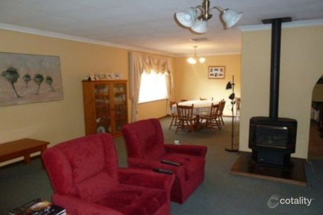 Property photo of 15 Banksia Circle Thornlie WA 6108