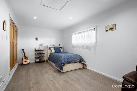 Property photo of 80 Cleopatra Drive Rosemeadow NSW 2560