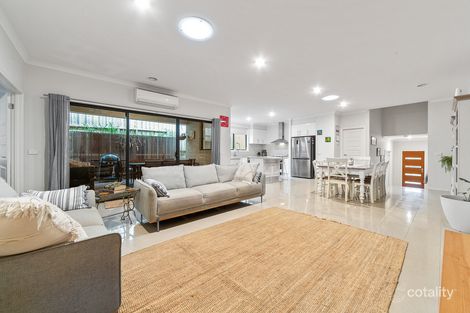 Property photo of 27 Rhone Grove Skye VIC 3977