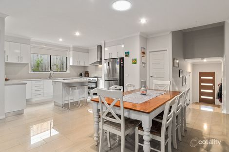 Property photo of 27 Rhone Grove Skye VIC 3977