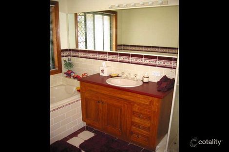 Property photo of 10 Crestwood Close Ormiston QLD 4160