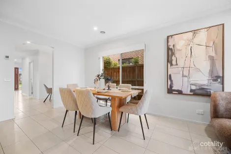 Property photo of 8 Weatherall Way Keysborough VIC 3173