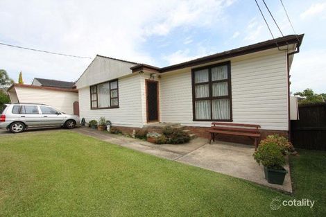 Property photo of 8 Holland Crescent Casula NSW 2170