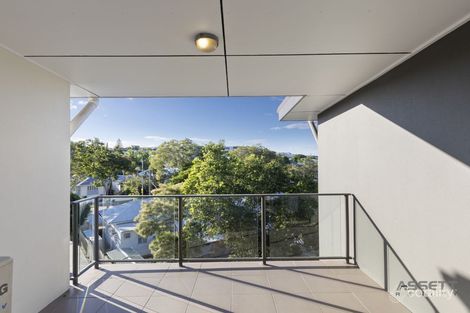 Property photo of 27/11 Riding Road Hawthorne QLD 4171