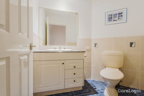 Property photo of 28 Golden Bear Drive Arundel QLD 4214