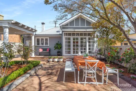 Property photo of 106 Clinton Street Orange NSW 2800