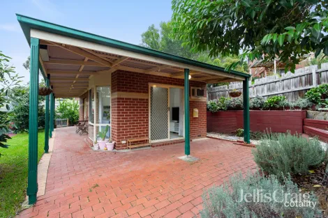 27 Tamboon Dr, St Helena, VIC 3088