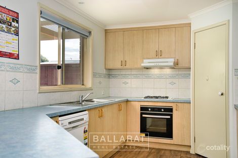 Property photo of 8 Langham Road Wendouree VIC 3355