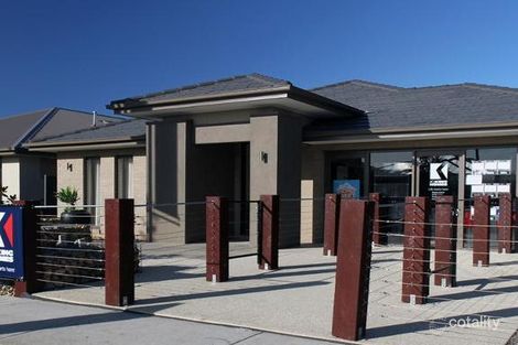 Property photo of 4 Castle Road Thornhill Park VIC 3335