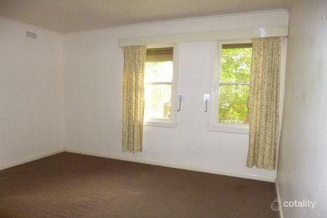 Property photo of 2/28 Deakin Crescent Dandenong North VIC 3175